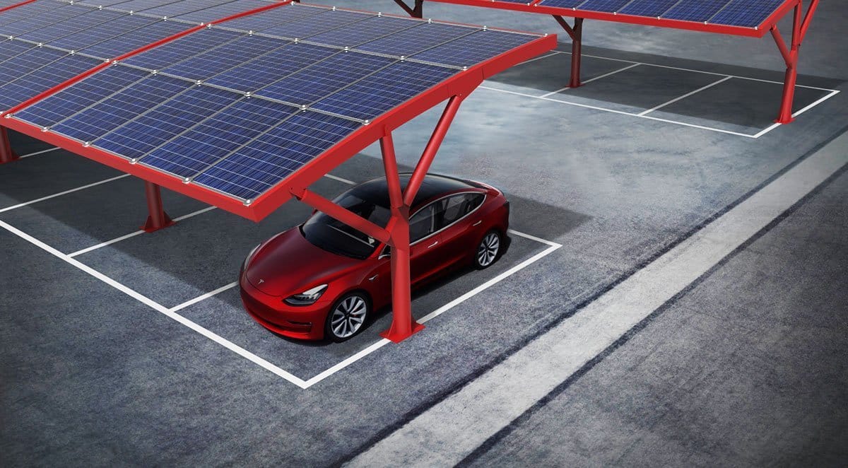 Fotovoltaico su strade e autostrade: la nuova frontiera delle infrastrutture energetiche italiane